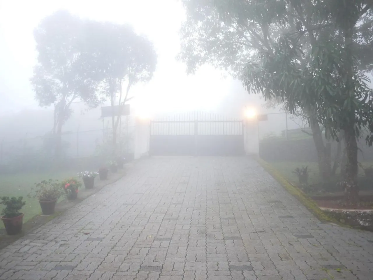 8-5 Acres Hotel Vagamon Resort