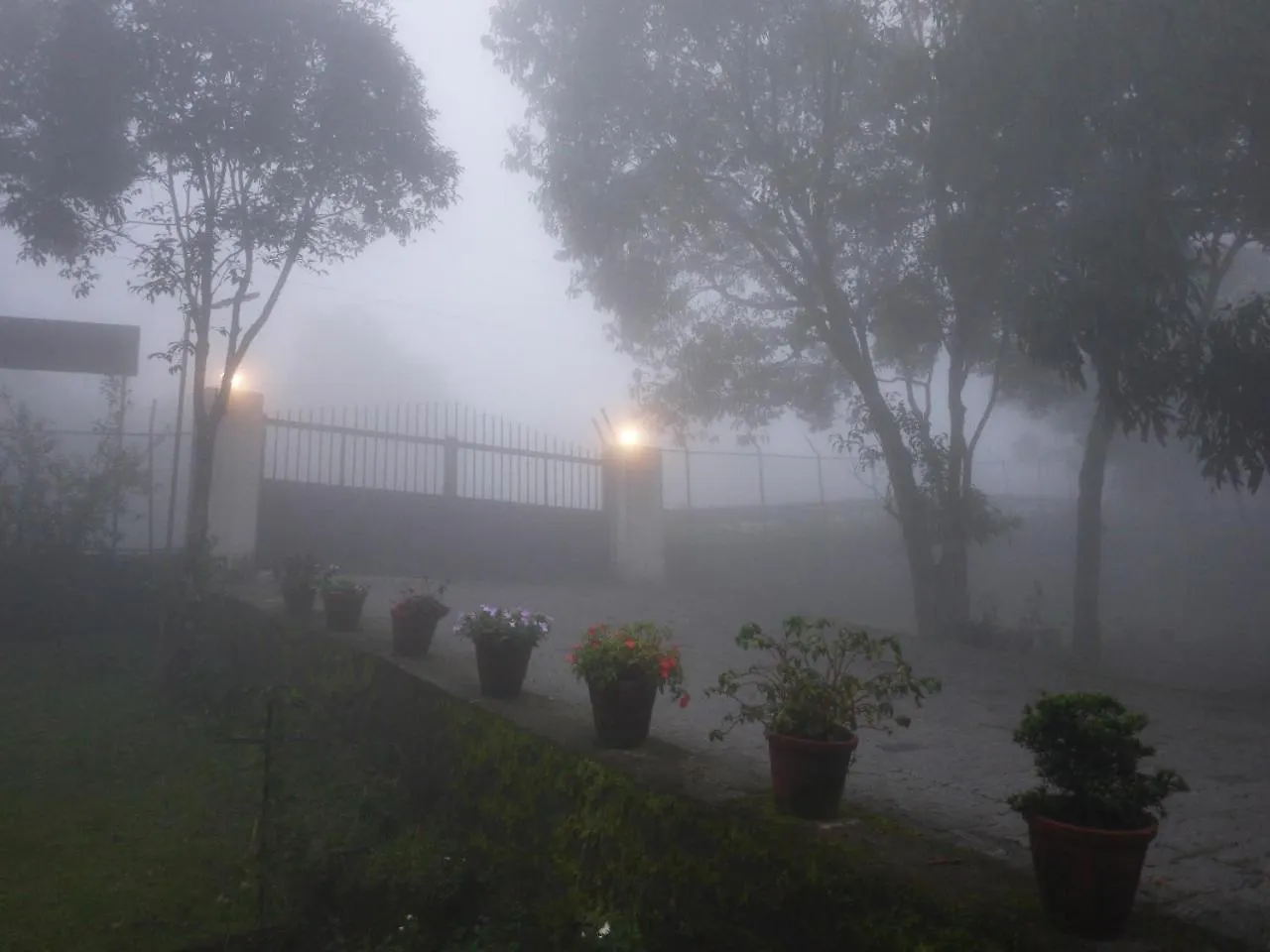 8-5 Acres Hotel Vagamon